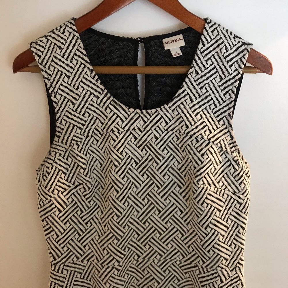 Merona - Woman’s Gray and White Dress - Size: S